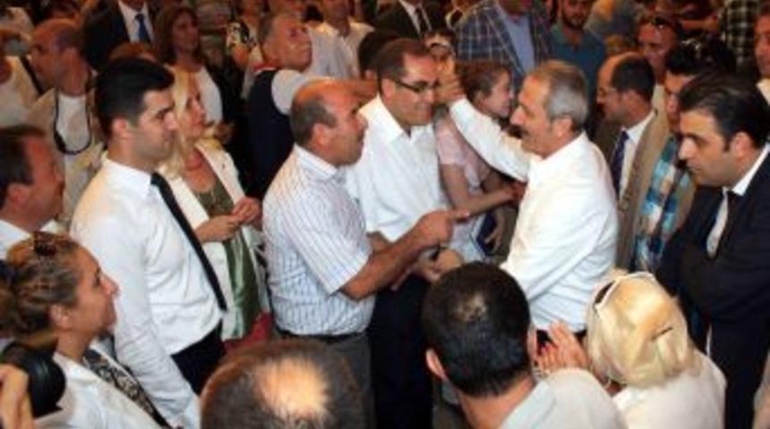 Zafer &Ccedil;ağlayan, Bağlamayla Şov Yaptı