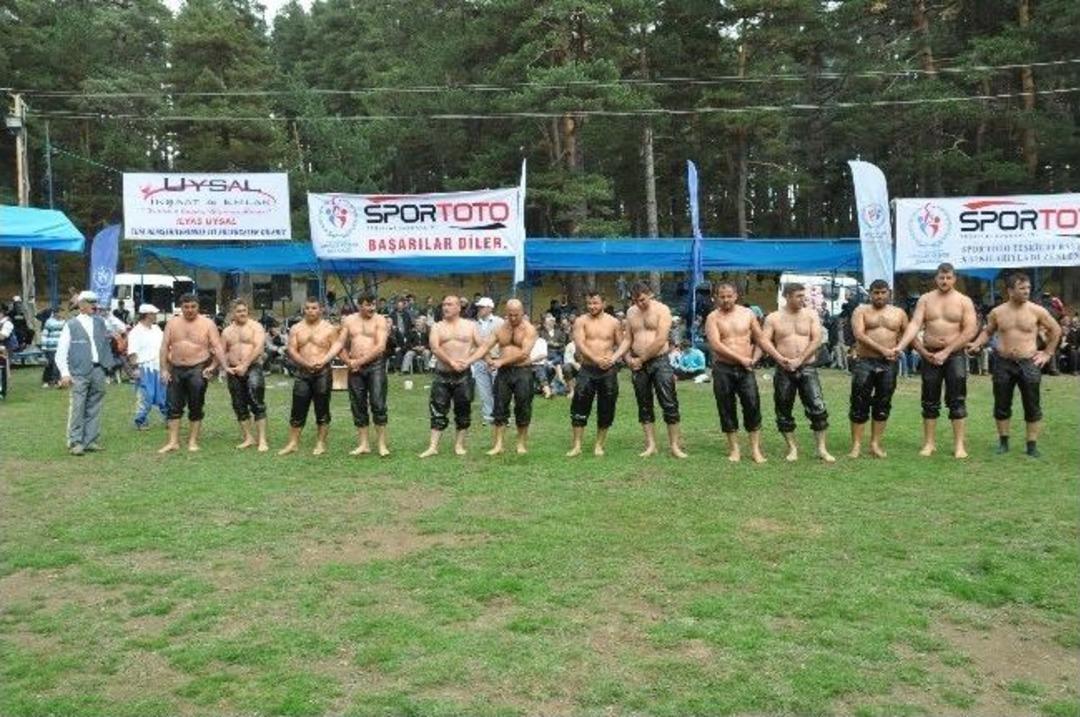 Kunduz Festivali'nde Recep Kara Başpehlivan Oldu