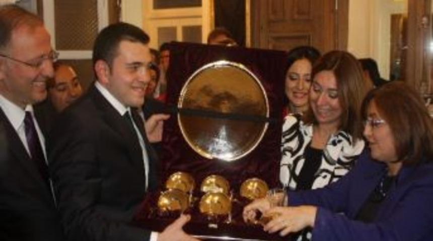 Bakan Şahin, Gaziantep&rsquo;te İki İşyerinin A&ccedil;ılışına Katıldı