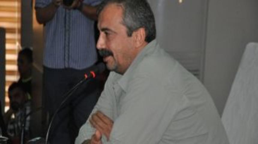 Bdp&rsquo;li &Ouml;nder: "paketlere Değil, T&uuml;rkiye Halklarına G&uuml;veniyoruz"