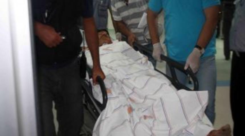 Mersin'de Komşu Kavgası: 1 &Ouml;l&uuml;, 1 Ağır Yaralı