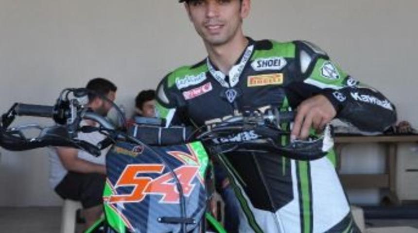 Dünya Şampiyonu Sofuoğlu, Uşak Pistinde Boy Gösterdi