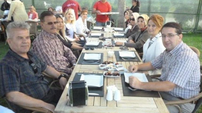 Burhaniye’de Ak Parti, Konuklarını Ağırladı