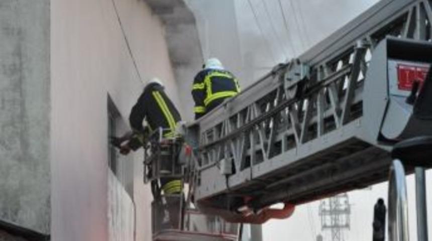 Uşak&rsquo;ta Fabrika Yangını