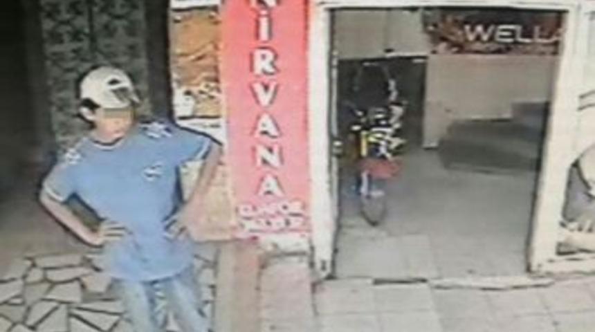 Hırsız Zanlısı Adliyede Serbest Kaldı, Eve Giderken Motosiklet &Ccedil;aldı