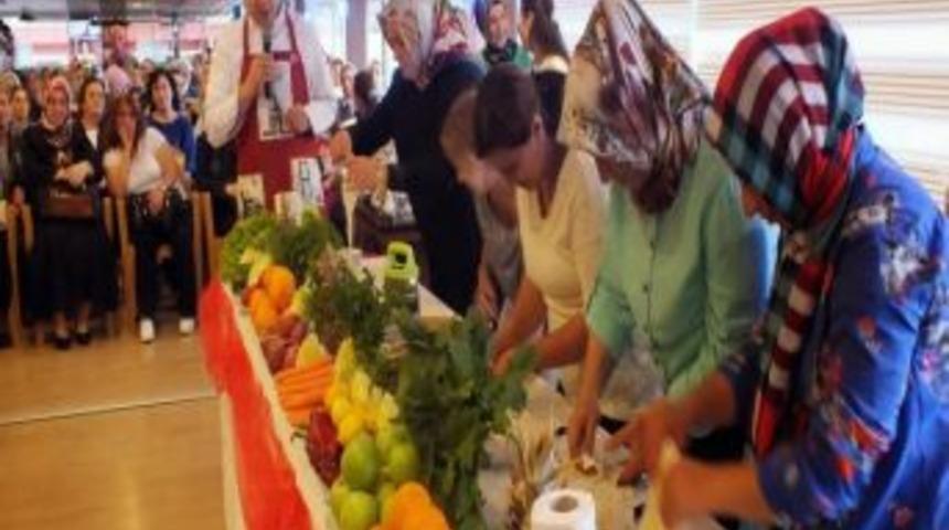 Oktay Usta, Hopalı Bayanlarla Buluştu