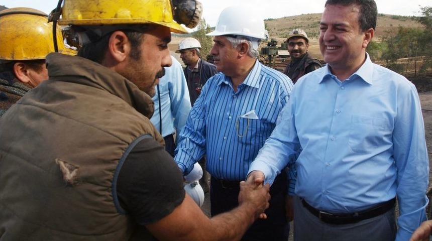 Yeni&ccedil;eltek K&ouml;m&uuml;r İşletmesi 15 Yılını Dolduran Iş&ccedil;ileri &Ouml;d&uuml;llendirdi