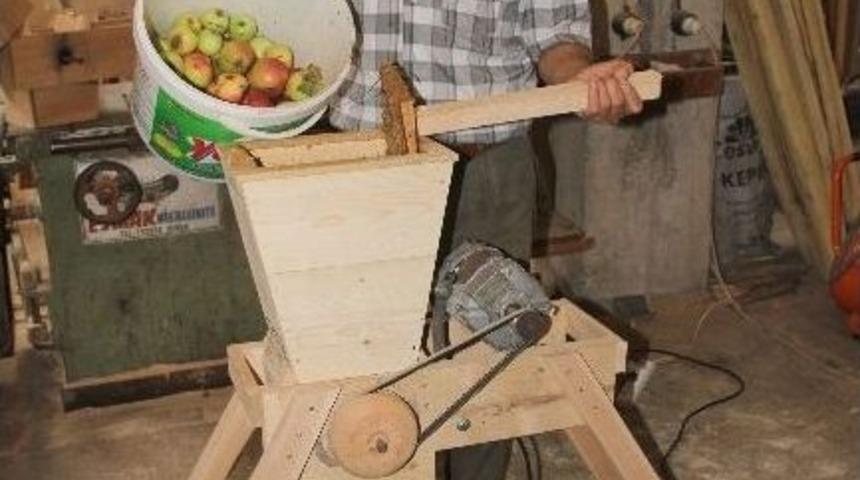 Meyve &Ccedil;ekme Ve Sıkma Makinesi Yaptı