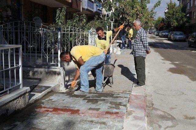 Başkan Yaşar, Yenimahalle’yi Sokak Sokak Denetledi