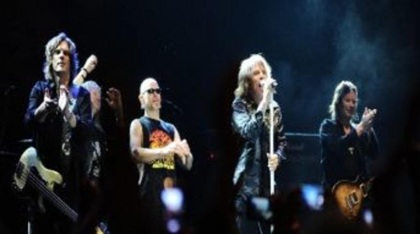 İstanbul'dan Europe Geçti