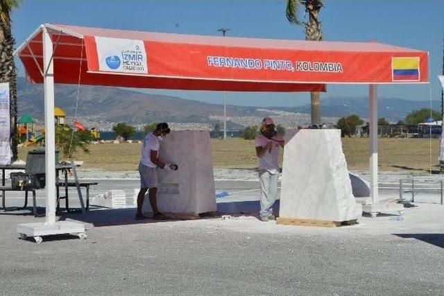 Dünya Sanatçıları İzmir’de