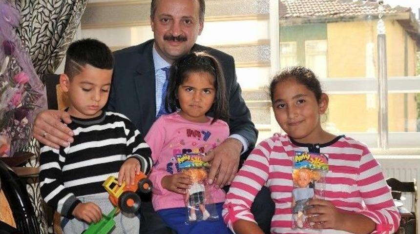 Vatandaş &Ccedil;ağırdı, Akg&uuml;l Konuk Oldu