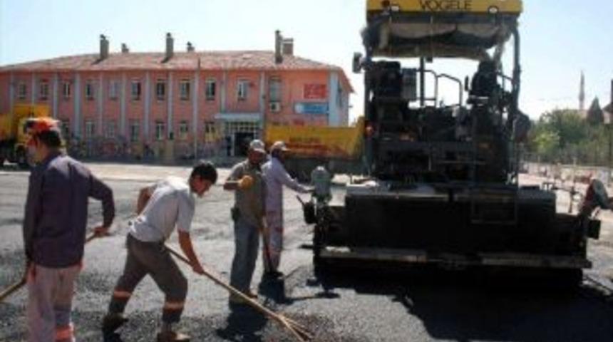 Karatay'da Okul Bah&ccedil;elerinde Asfalt &Ccedil;alışması