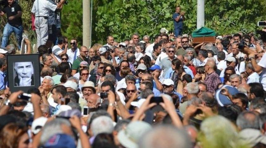 Tuncel Kurtiz'e Sevgi Seli