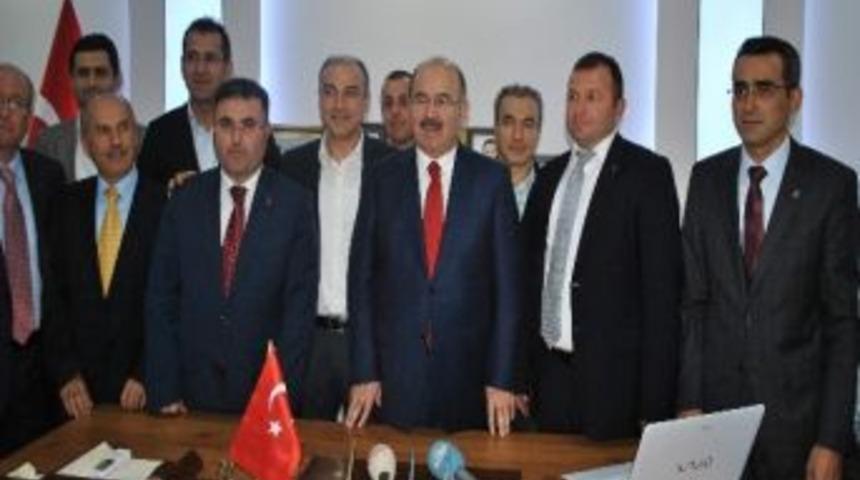 H&uuml;seyin &Ccedil;elik, &ldquo;3 Kişi Bize İhanet Etti&rdquo; A&ccedil;ıklamasını Değerlendirdi