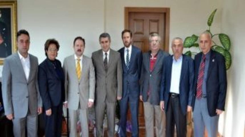 Ak Parti Tepebaşı Teşkilatı, Kaymakam &Uuml;naldı&rsquo;yı Ziyaret Etti