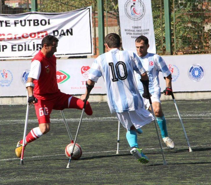 Engellerine Takılmayan Ampute Futbolcular Fileleri Havalandırdı G3