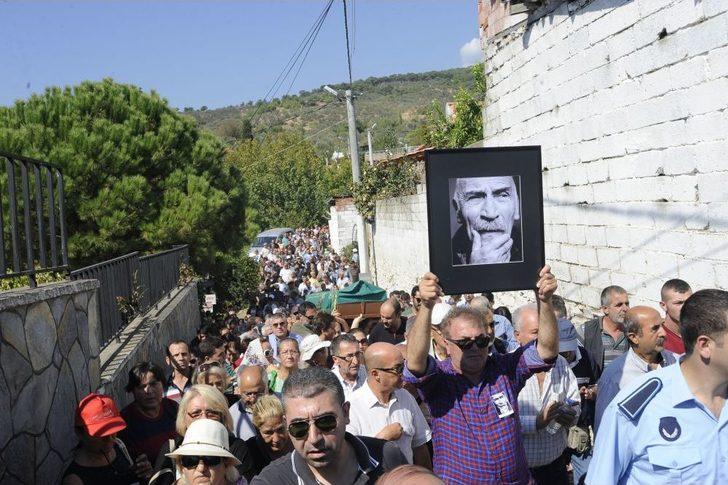 Tuncel Kurtiz Toprağa Verildi G2