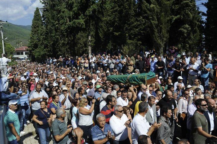 Tuncel Kurtiz Toprağa Verildi G3