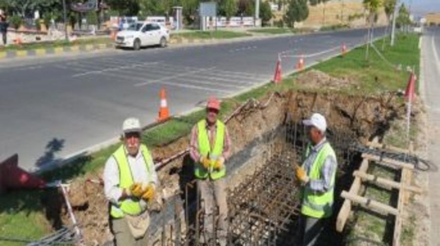 Karayolları &Uuml;st Ge&ccedil;ite Şehir Girişinde Başladı
