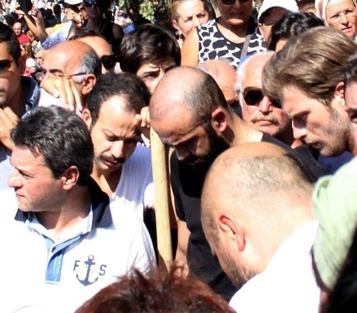 Tuncel Kurtiz'in Cenaze Töreninde İzdiham G3