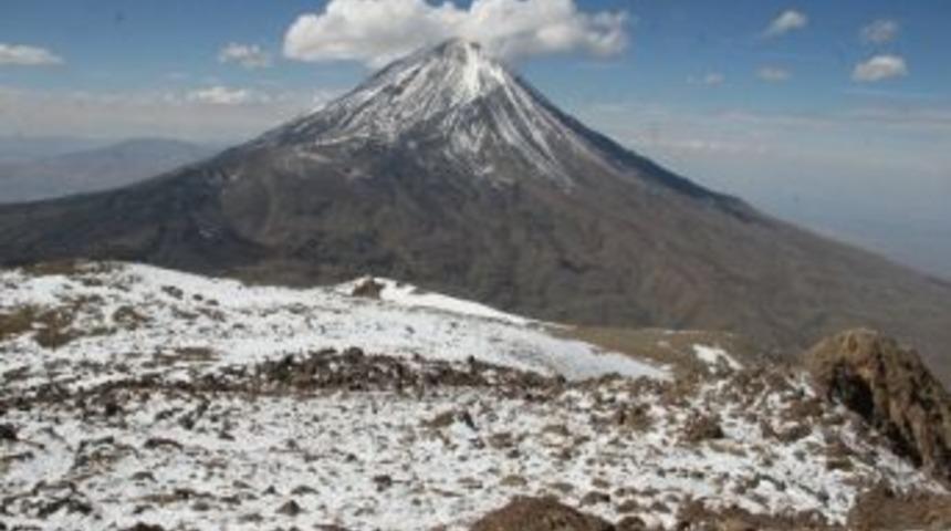 Iğdır&rsquo;da 30 Yıl Aradan Sonra K&uuml;&ccedil;&uuml;k Ağrı Dağı'na Zirve Yapıldı