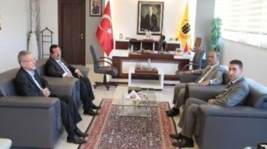 Ali Bakan'dan Rekt&ouml;r &Ccedil;elik&rsquo;e Ziyaret