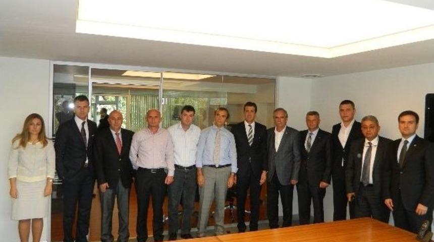 Akaryakıt Sekt&ouml;r&uuml;n&uuml;n Sorunları Tabgis&rsquo;te Masaya Yatırıldı