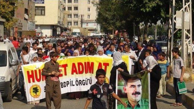 Bdp'den 'anayasal Haklarımız Güvence Altına Alınsın' Yürüyüşü