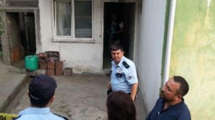 Zonguldak&rsquo;ta Evli &Ccedil;ift Evlerinde &Ouml;l&uuml; Bulundu