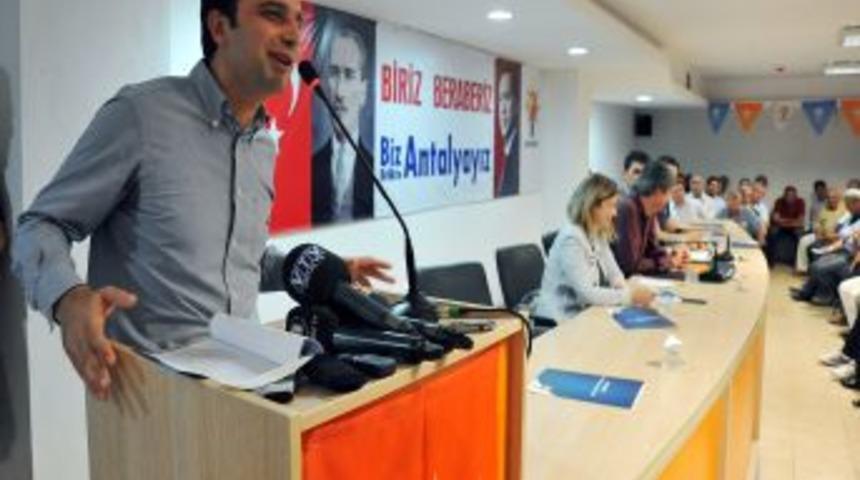 AK Partili K&ouml;se: Akaydın&rsquo;ın En G&uuml;zel Yaptığı Ağlamak