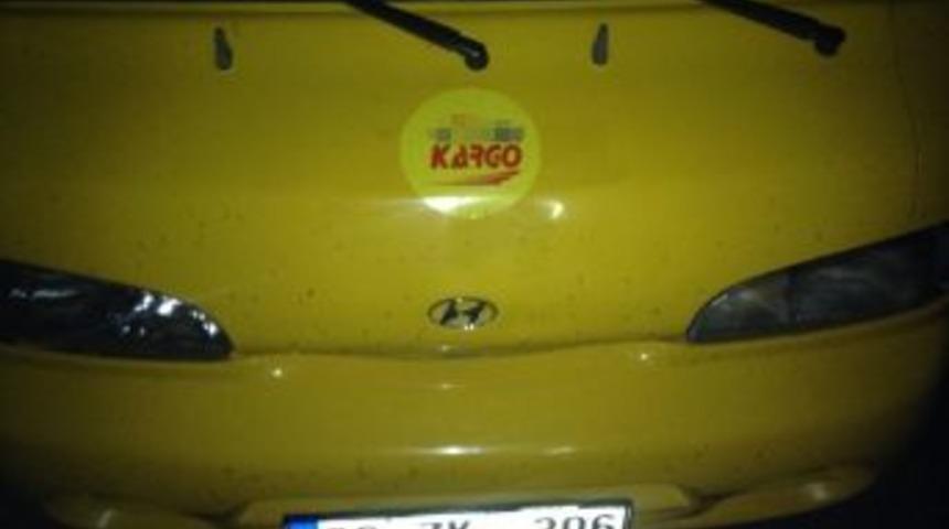 Kargo S&uuml;s&uuml; Verilen Kamyonetten Ka&ccedil;ak Sigara &Ccedil;ıktı