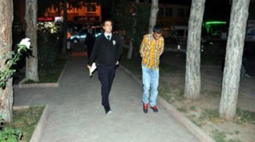 Meyve Poşetinde Esrar Ele Ge&ccedil;irildi