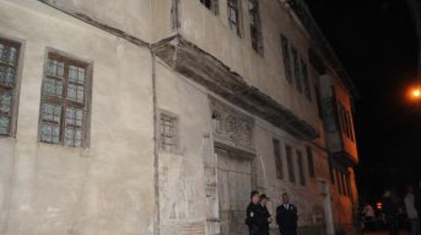 Liseli &Ouml;ğrencisi Metruk Binada &Ouml;l&uuml; Bulundu