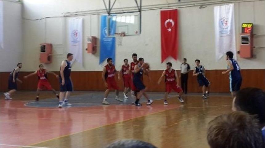 &Uuml;niversiteler Gen&ccedil;lik Ve Spor Kul&uuml;b&uuml; İlk Hazırlık Ma&ccedil;ını Yaptı