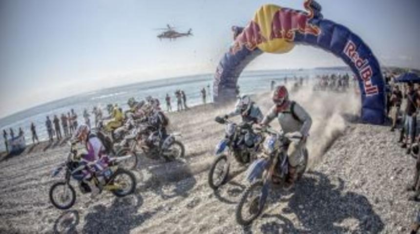 131 S&uuml;r&uuml;c&uuml;den 28'i Bitirebildi, Şampiyon İngiliz Jonny Walker Oldu