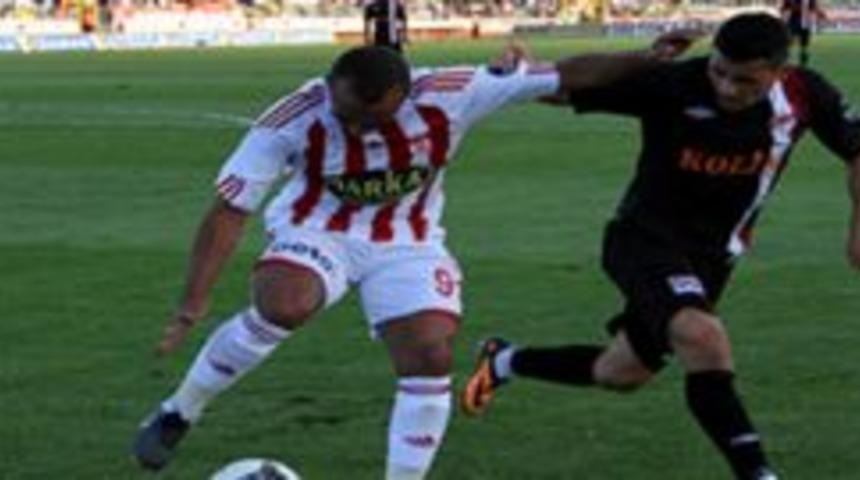 Elazığspor:2 Sivasspor:4