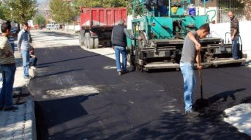 Başkan G&ouml;zen: Turhal'da Hedef Ekim Sonuna Asfaltlamayı Bitirmek