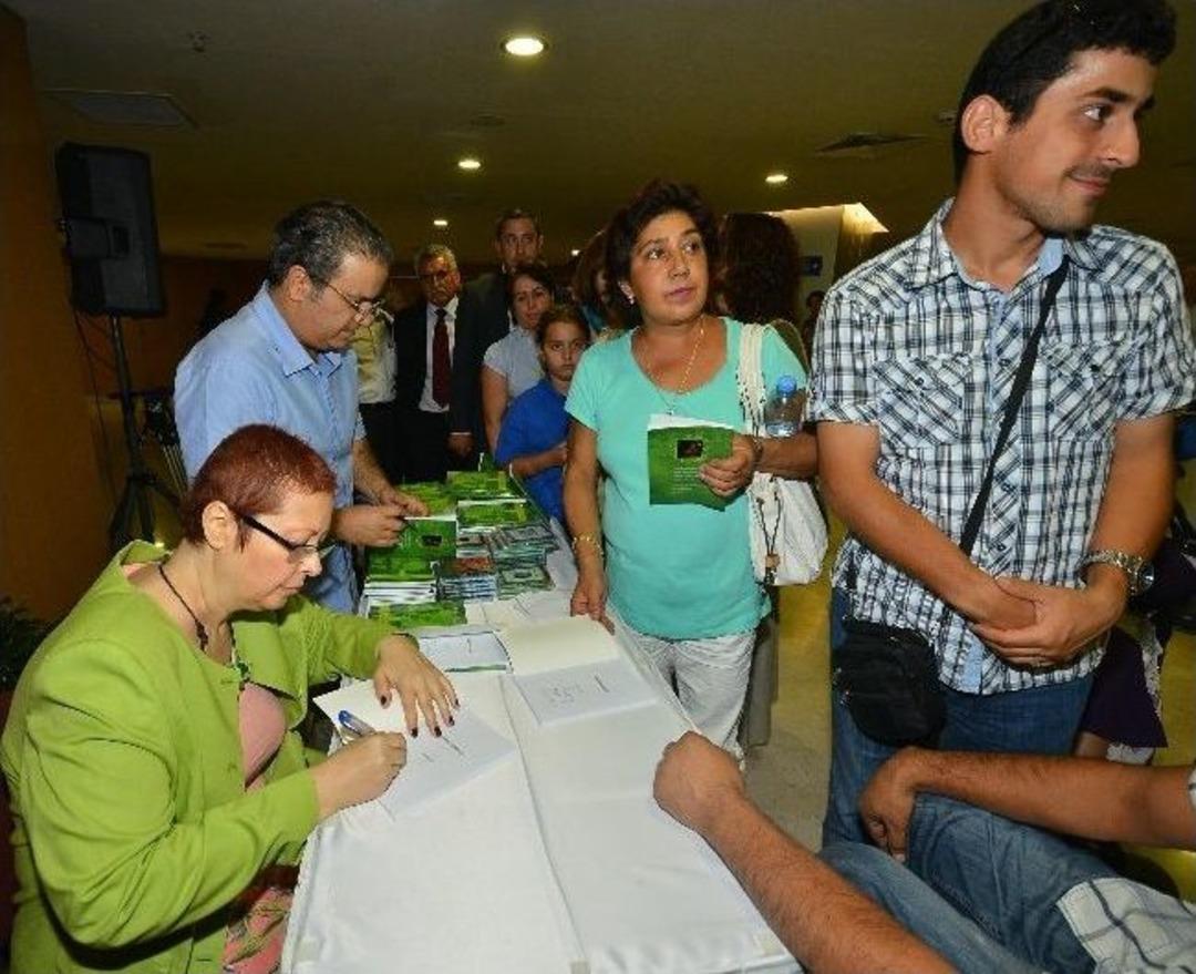 "umuda Yolculuk" İmzaya &Ccedil;ıktı