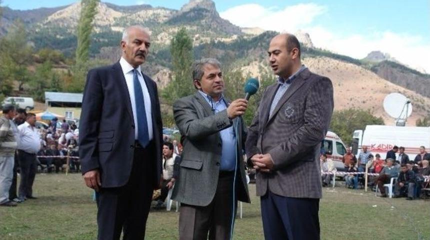 Uzundere&rsquo;nin &Ccedil;amlıyama&ccedil; K&ouml;y&uuml;nde Karakucak G&uuml;reşleri Yapıldı