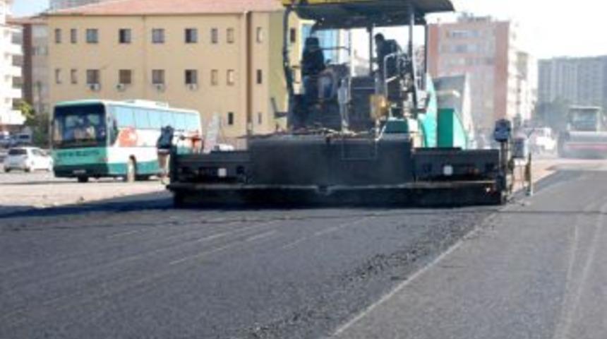 Seyitgazi Mahallesinde Yol Yenileme Ve D&uuml;zenleme &Ccedil;alışması Yapıldı