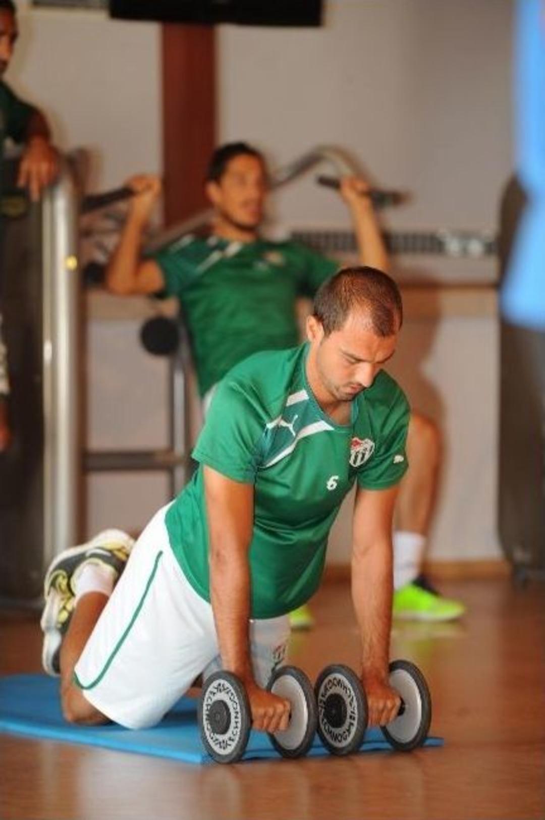 Bursaspor, Kardemir D.&ccedil;. Karab&uuml;kspor Ma&ccedil;ı Hazırlıklarını S&uuml;rd&uuml;r&uuml;yor