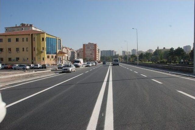 Melikgazi’den Yol Yenileme Çalışması