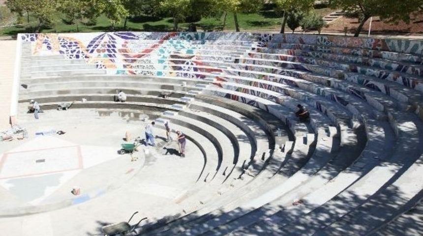 &Ccedil;ağdaş Seramik Eserleri Parkı Yapımı Devam Ediyor