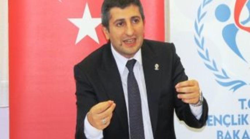 Yalova İl Spor M&uuml;d&uuml;r&uuml; Mete: