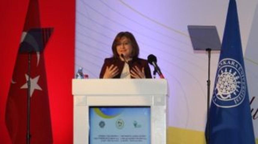 K&uuml;resel Yaşlı Bakım Ve Yaşlı Turizmi Buluşması