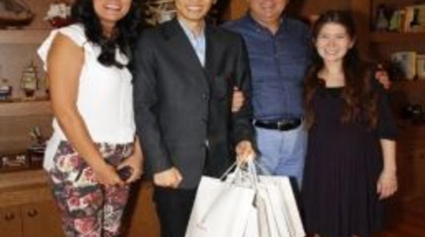 Başkan Tartan'a Kırgız &Ccedil;iftten Teşekk&uuml;r