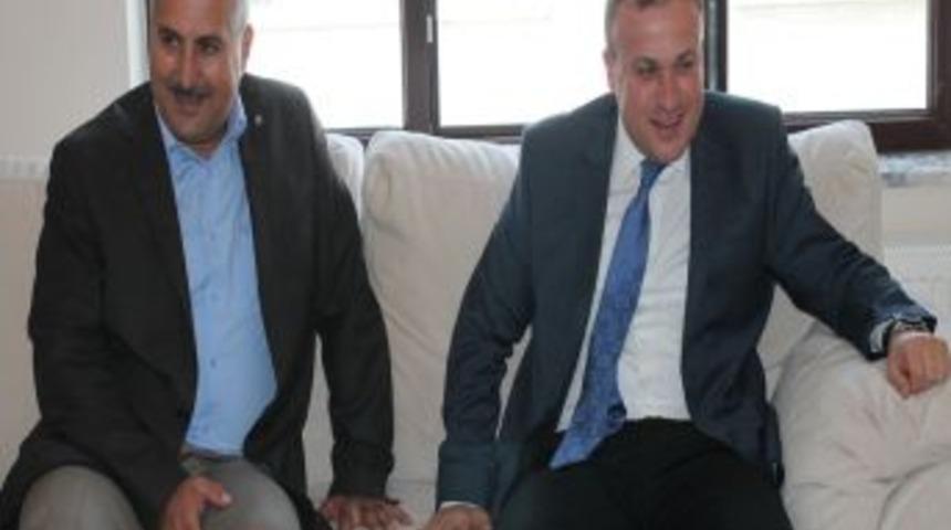 Akyazı SAGİAD Yeni Emniyet M&uuml;d&uuml;r&uuml;n&uuml; Ağırladı