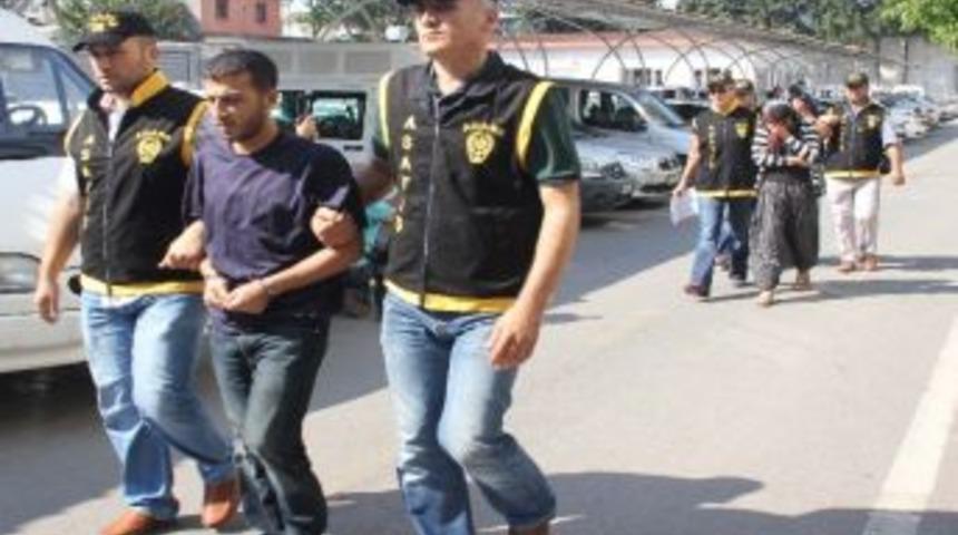 &lsquo;&ccedil;ocuk Kaza Taş Attı&rsquo; Kavgası: 3 &Ouml;l&uuml;, 3 Yaralı