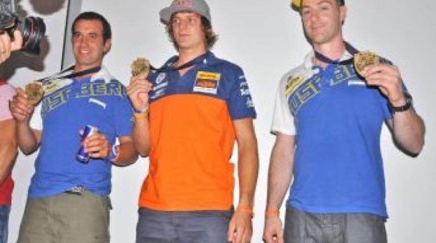 &Uuml;&ccedil; Yılın Değişmez Şampiyonu Jarvis Tahtını Kaptırdı